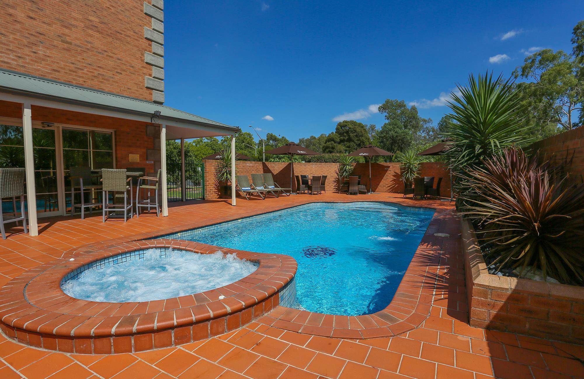 Best Western Plus Hovell Tree Inn Олбери Экстерьер фото