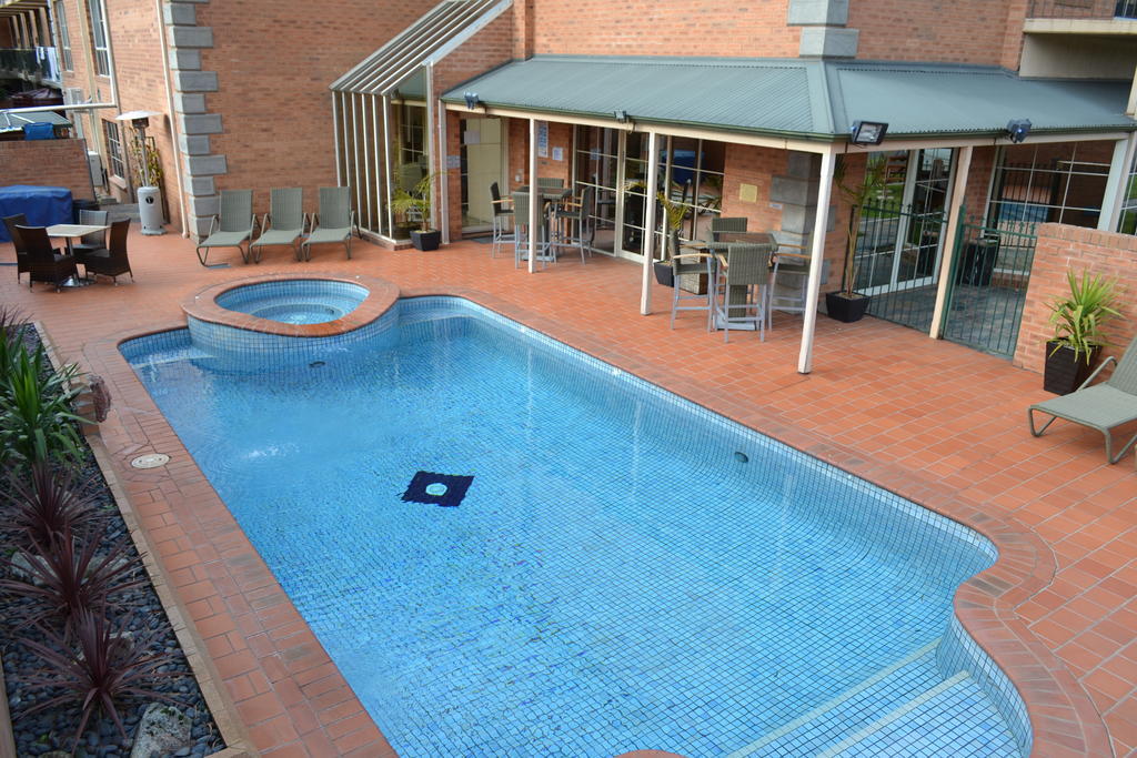 Best Western Plus Hovell Tree Inn Олбери Экстерьер фото