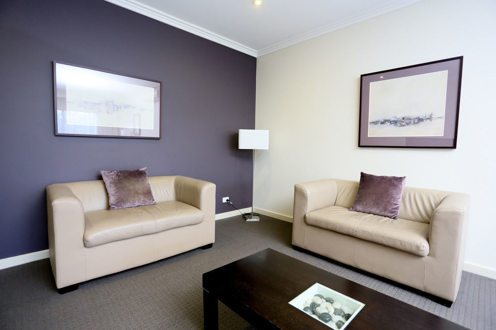 Best Western Plus Hovell Tree Inn Олбери Экстерьер фото
