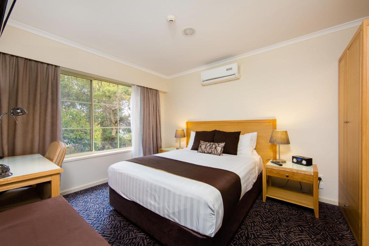 Best Western Plus Hovell Tree Inn Олбери Экстерьер фото